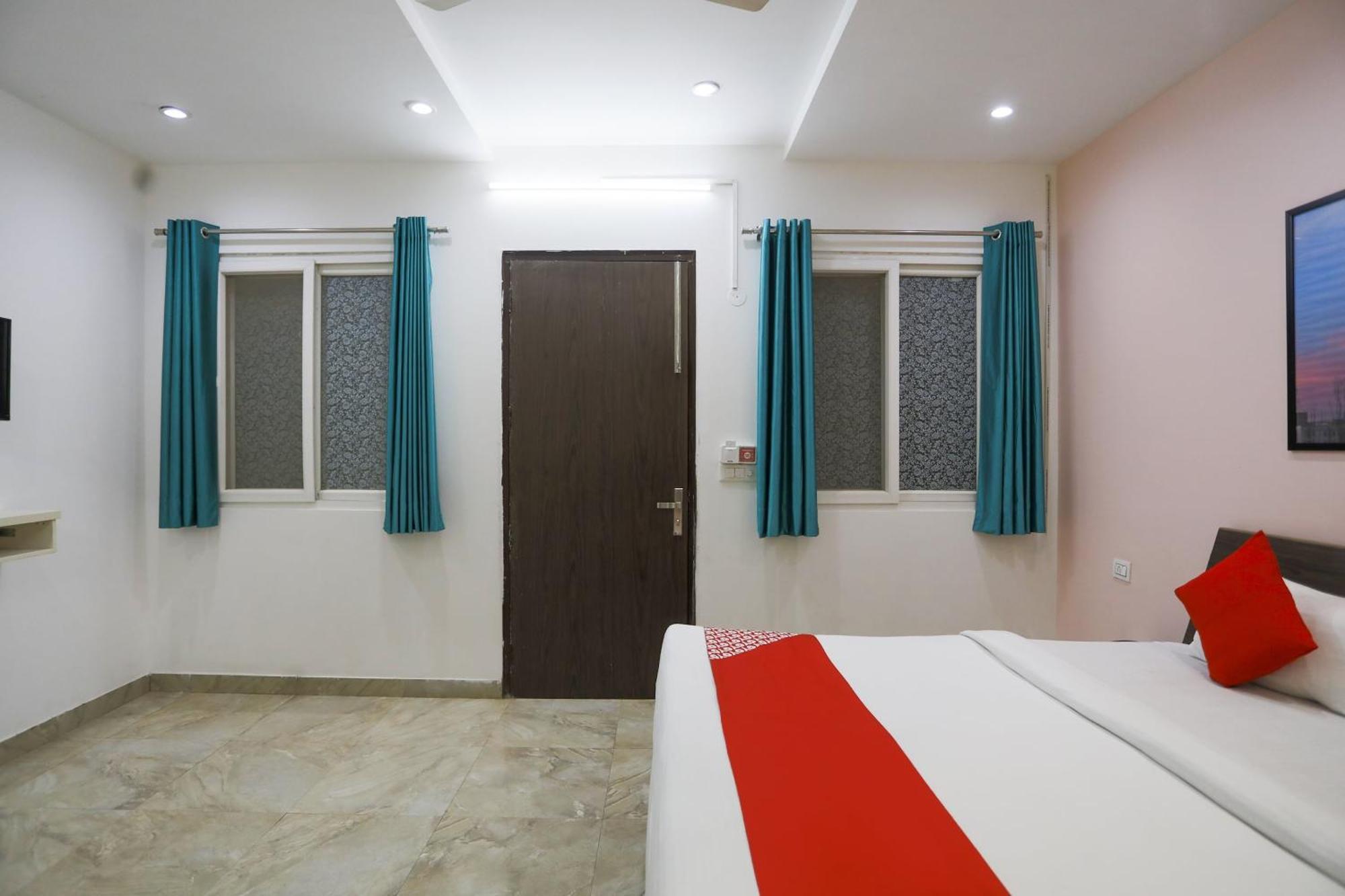 Hotel O Jsb Hotel Фаридабад Экстерьер фото